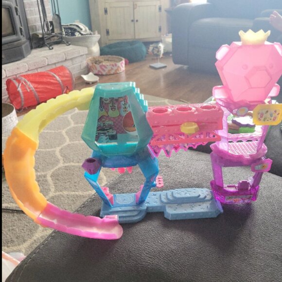 Mattel DreamWorks Trolls Band Together Toys, Mount Rageous Playset - Picture 1 of 1